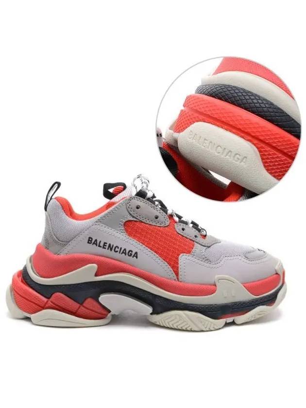 Luxury Balenciaga Triple S Low Top Sneakers Grey Red