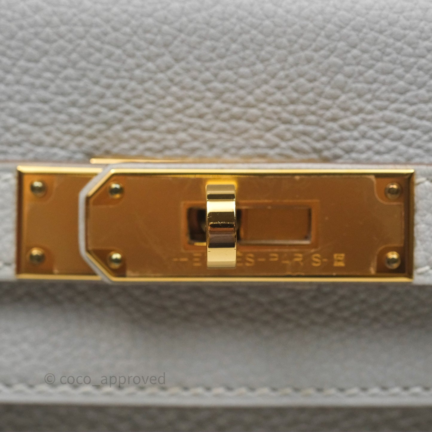 Hermès Kelly II 28 Retourne Gris Pale M4 Togo Gold Hardware