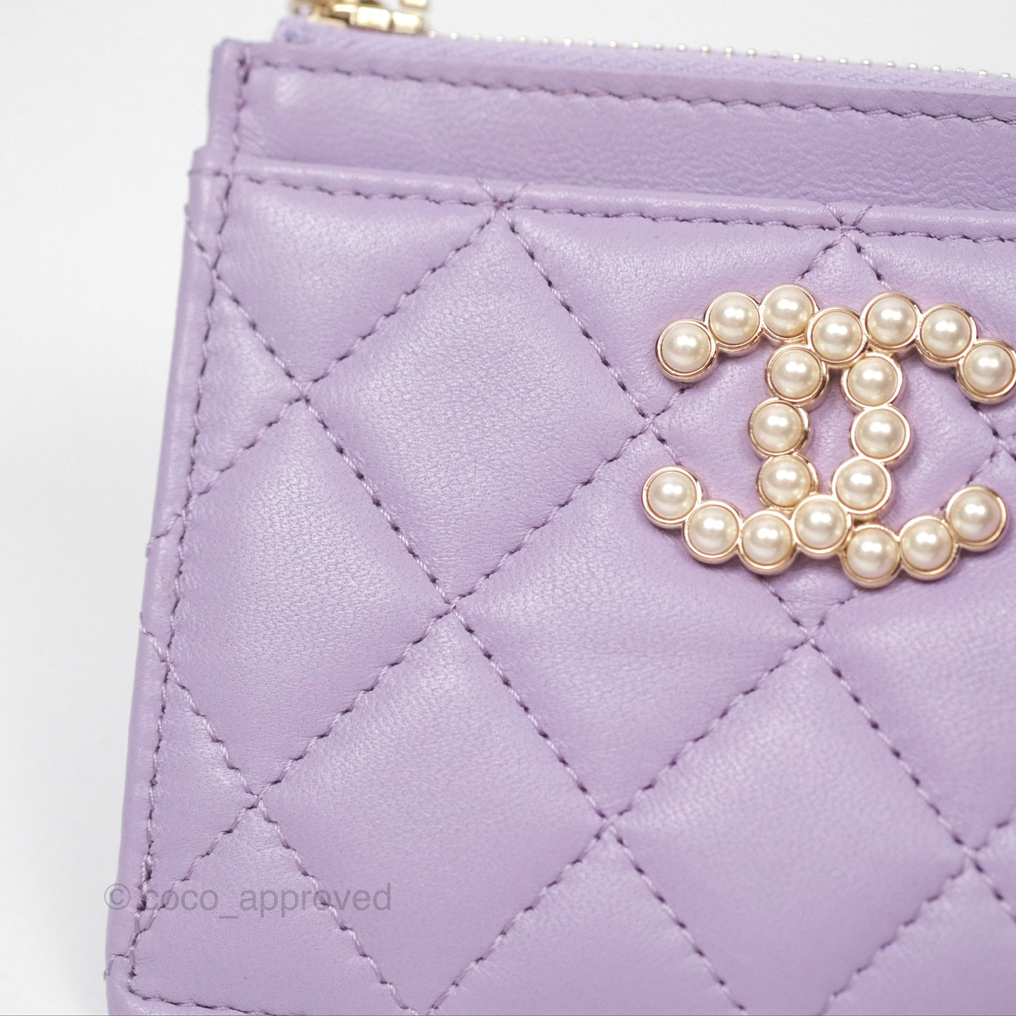 Chanel Pearl CC Zipped Card Holder Lilac Lambskin Gold Hardware 24P