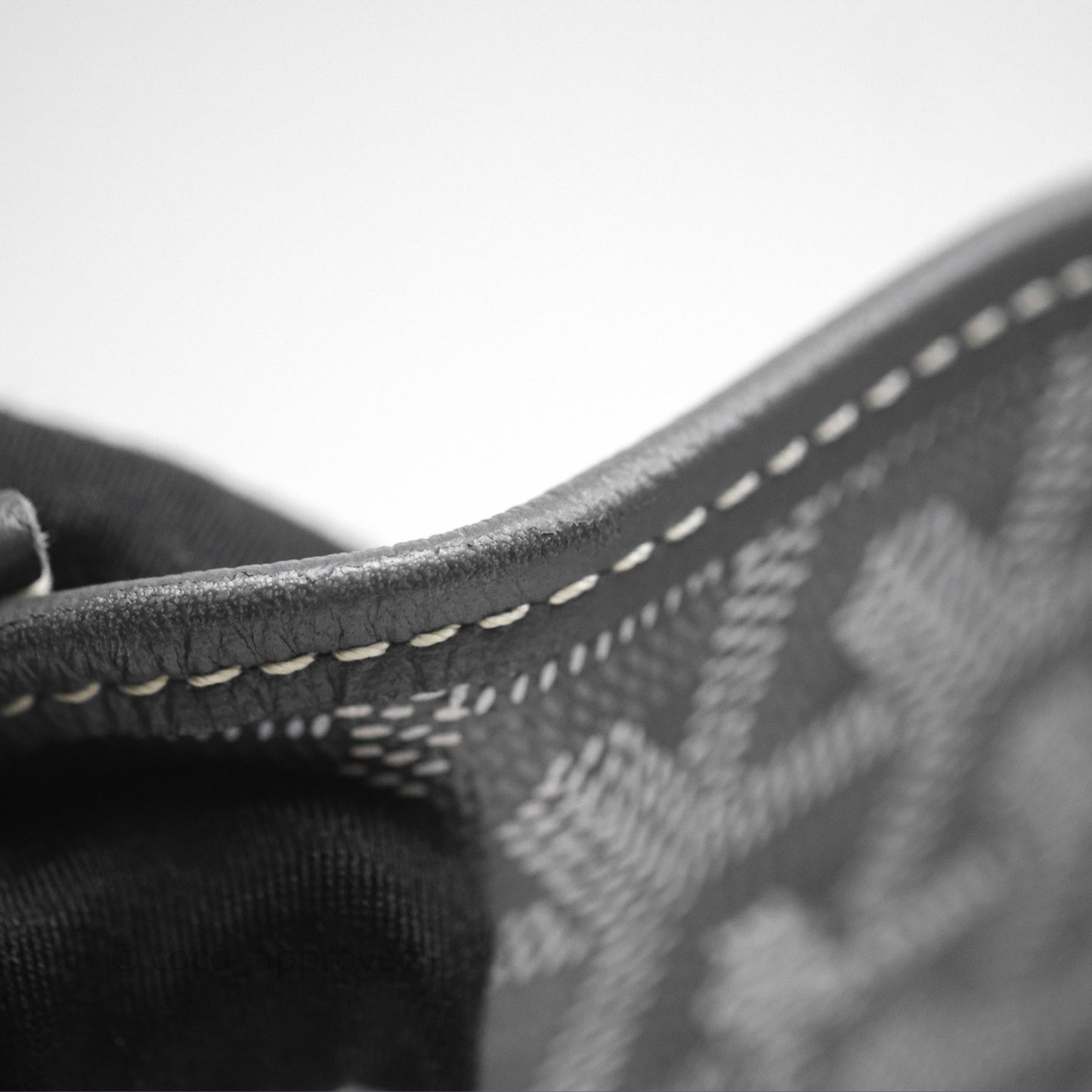 Goyard St Louis Tote PM ⁣⁣⁣⁣⁣⁣⁣⁣⁣⁣⁣⁣⁣⁣⁣⁣⁣⁣⁣⁣Grey