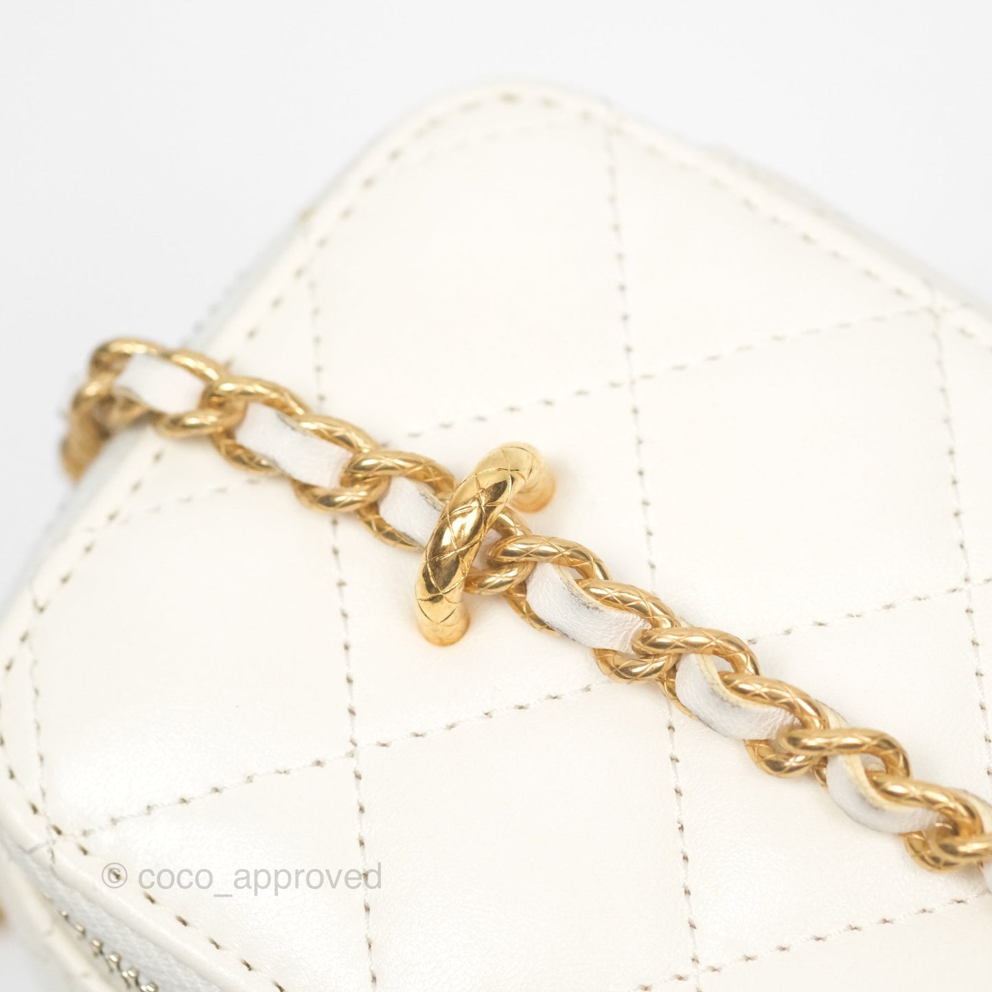 Chanel Vanity with Double Chain White Shiny Lambskin 23C