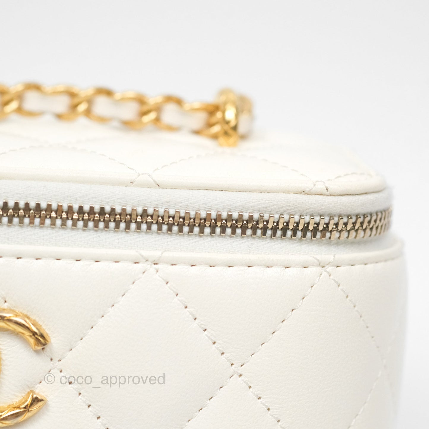 Chanel Vanity with Double Chain White Shiny Lambskin 23C