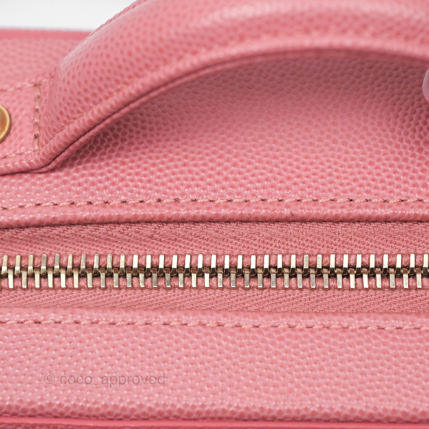 Chanel Quilted Small CC Filigree Vanity Case Pink Caviar Gold Hardware
