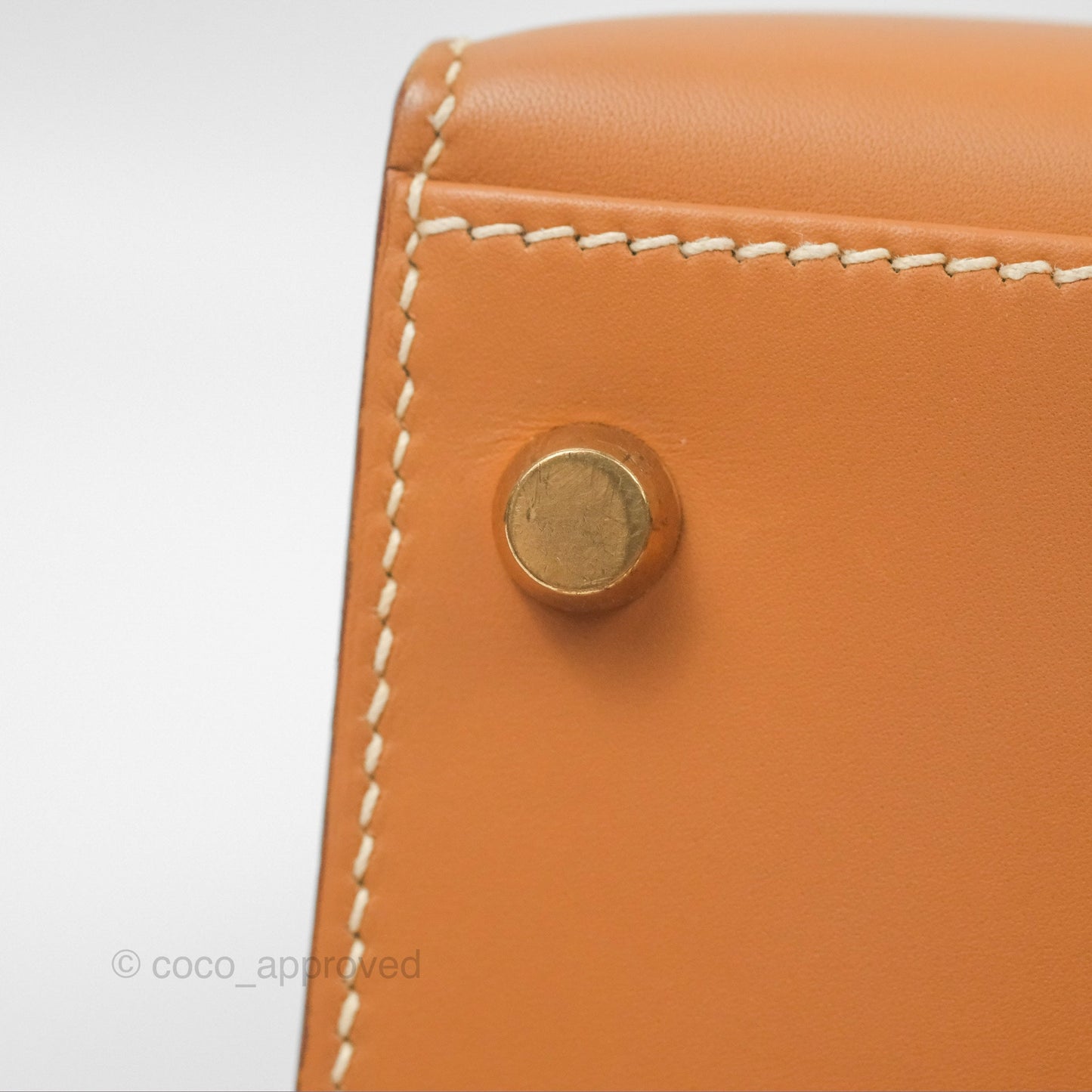 Hermès Vintage Kelly 28 Sellier Gold Calf Gold Hardware