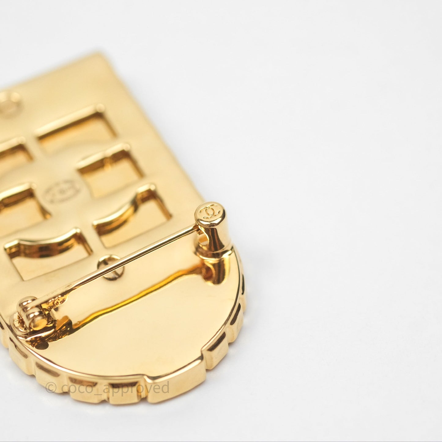 Chanel 31 Rue Cambon Door Brooch Gold Tone 22A