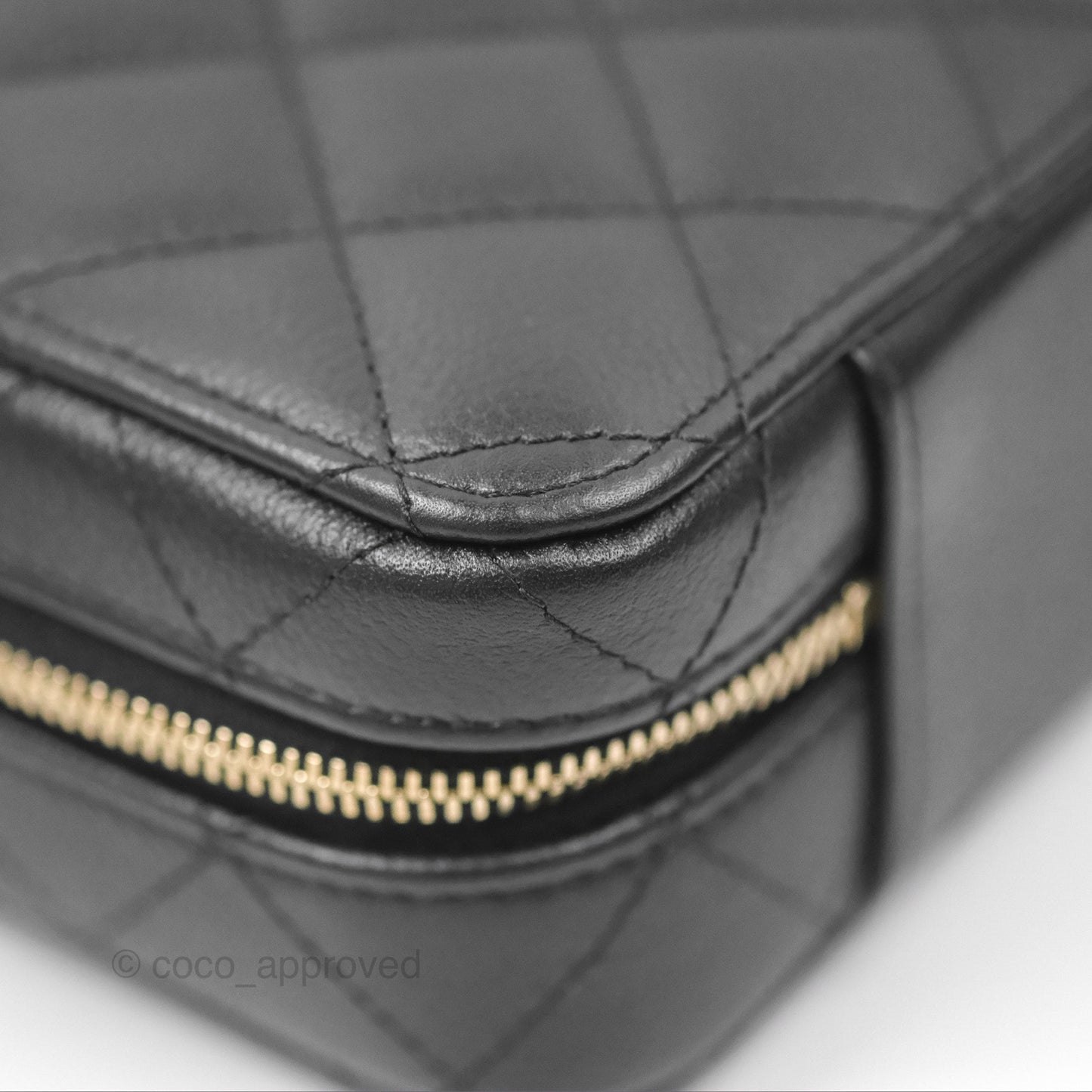 Chanel Quilted Top Handle Vanity Case Black Caviar Gold Hardware 22P