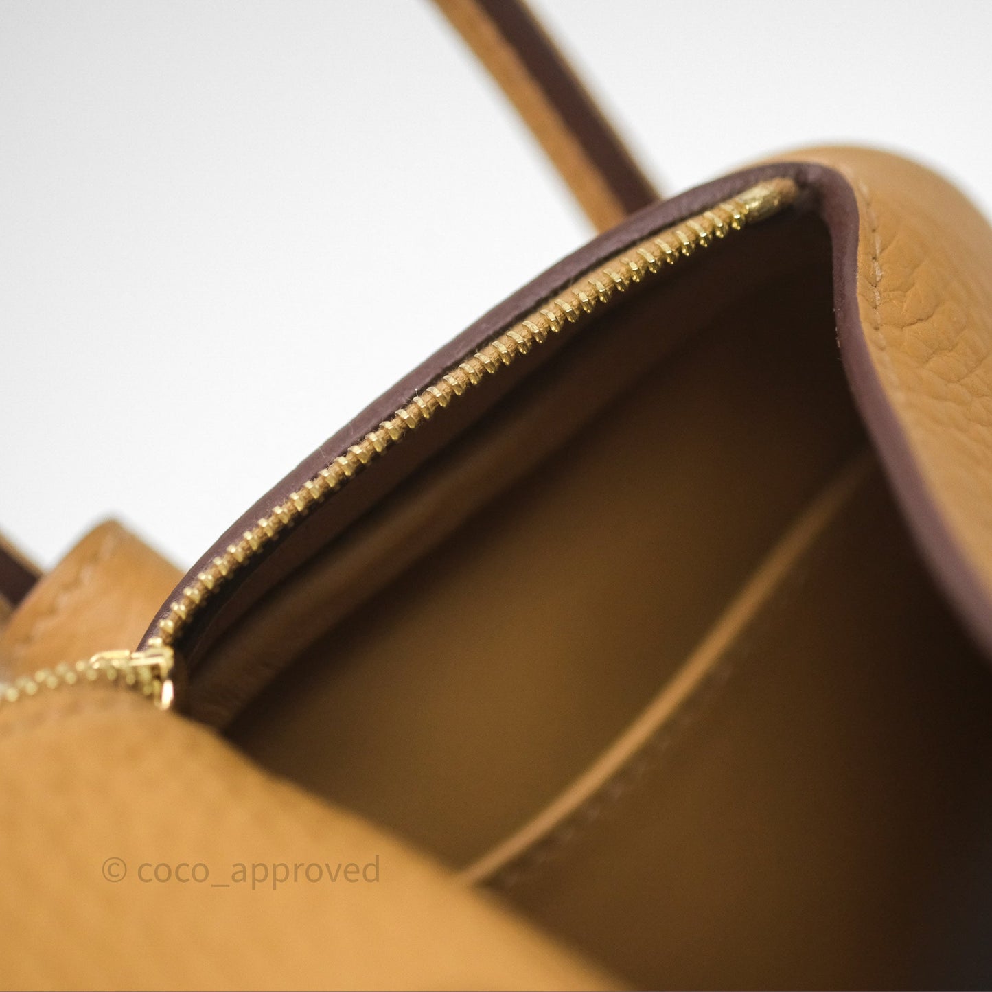 Hermès Mini Lindy 20 Biscuit 4B Clemence Gold Hardware With Rodeo