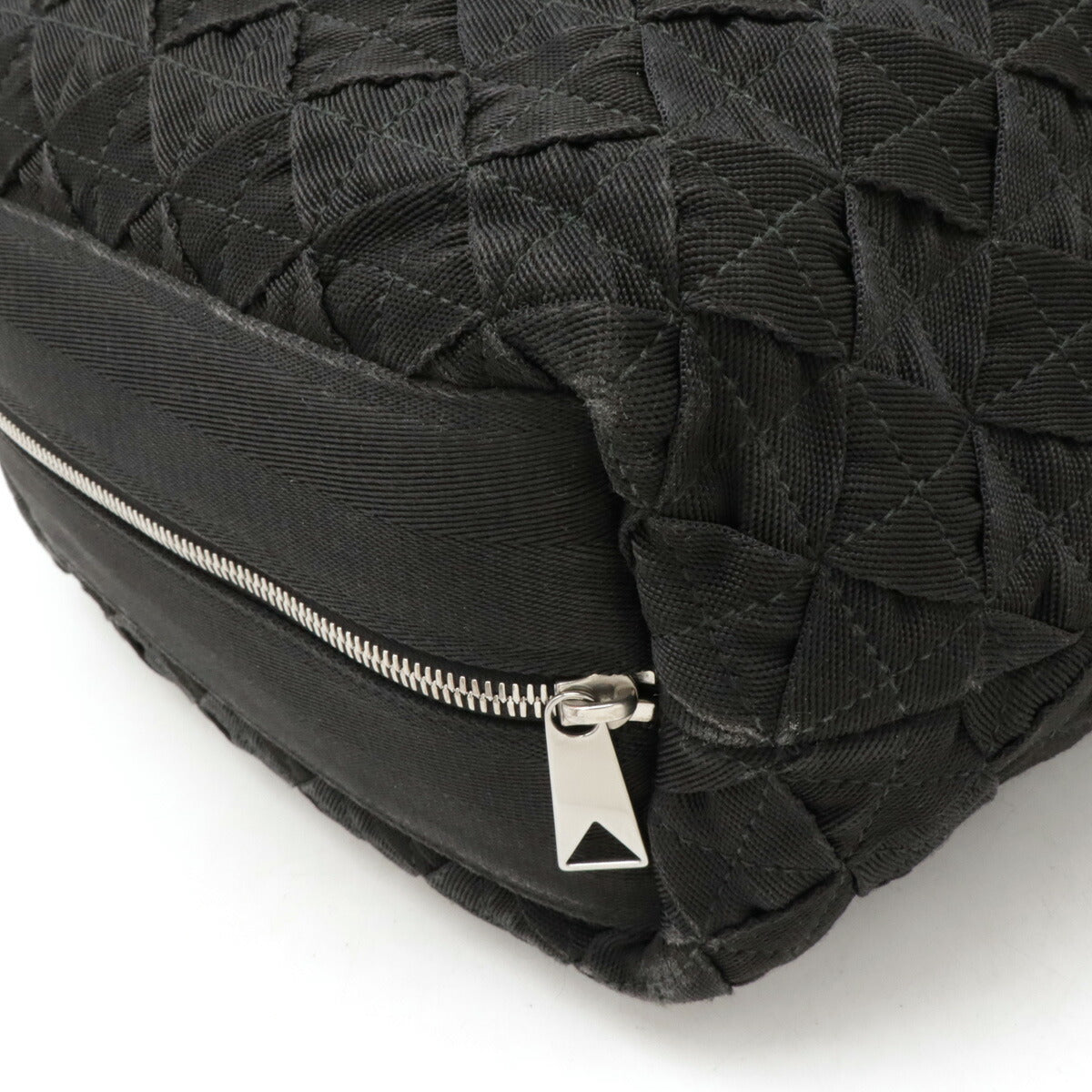 Luxury Bottega Veneta Intrecciato Canvas Shoulder Bag