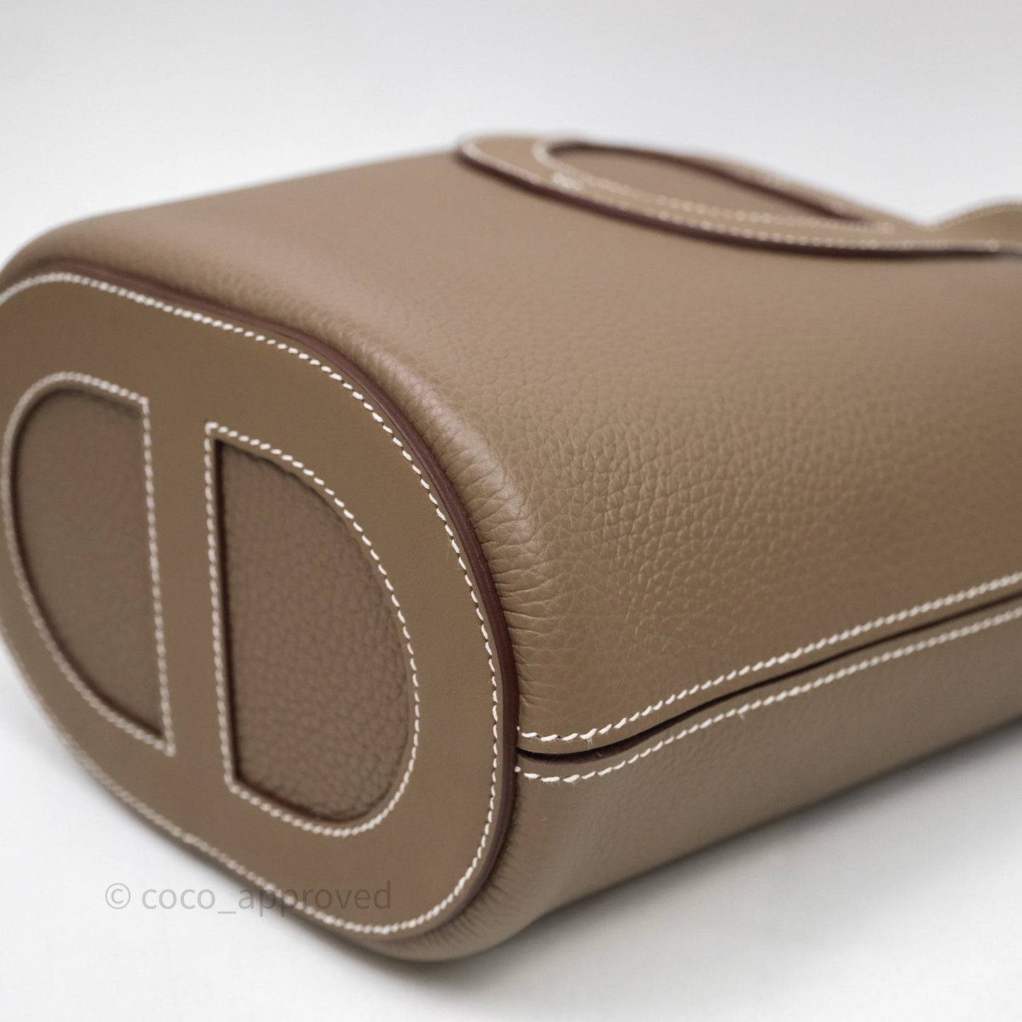 Hermès In-The-Loop 18 Etoupe Taurillon Clemence Veau Swift Gold Hardware