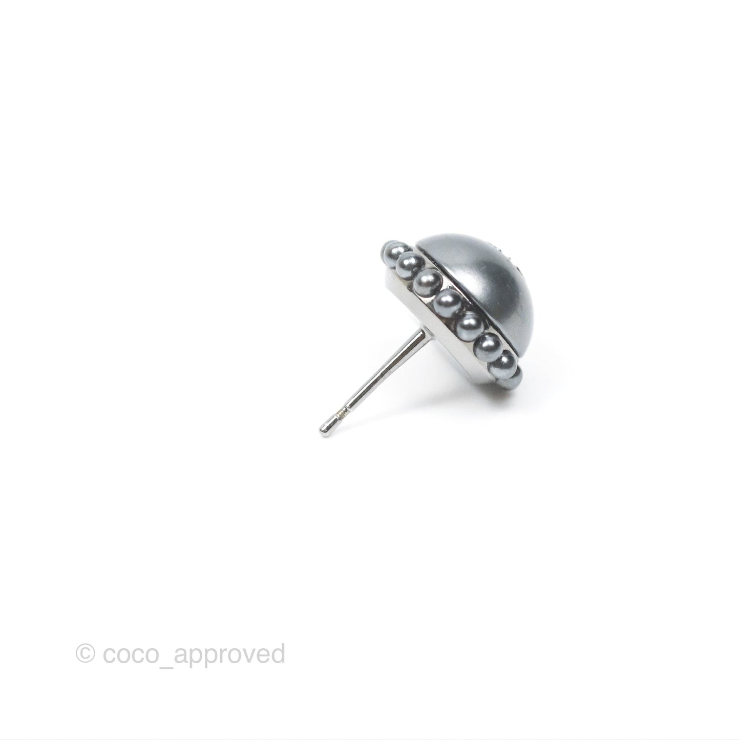 Chanel CC Round Earrings Gun Metal 17K
