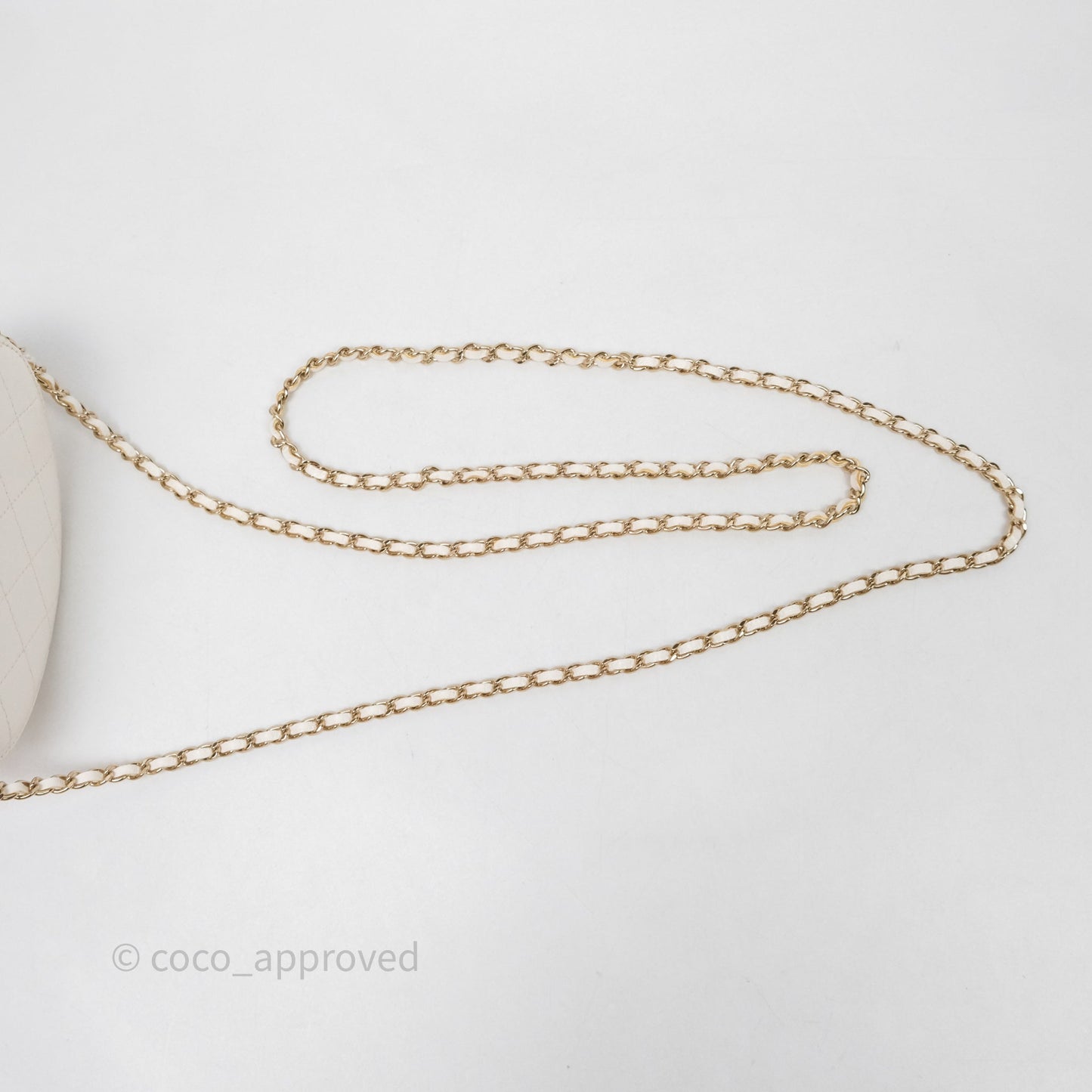 Chanel Quilted Round Vanity Clutch With Chain White Lambskin Gold Hardware