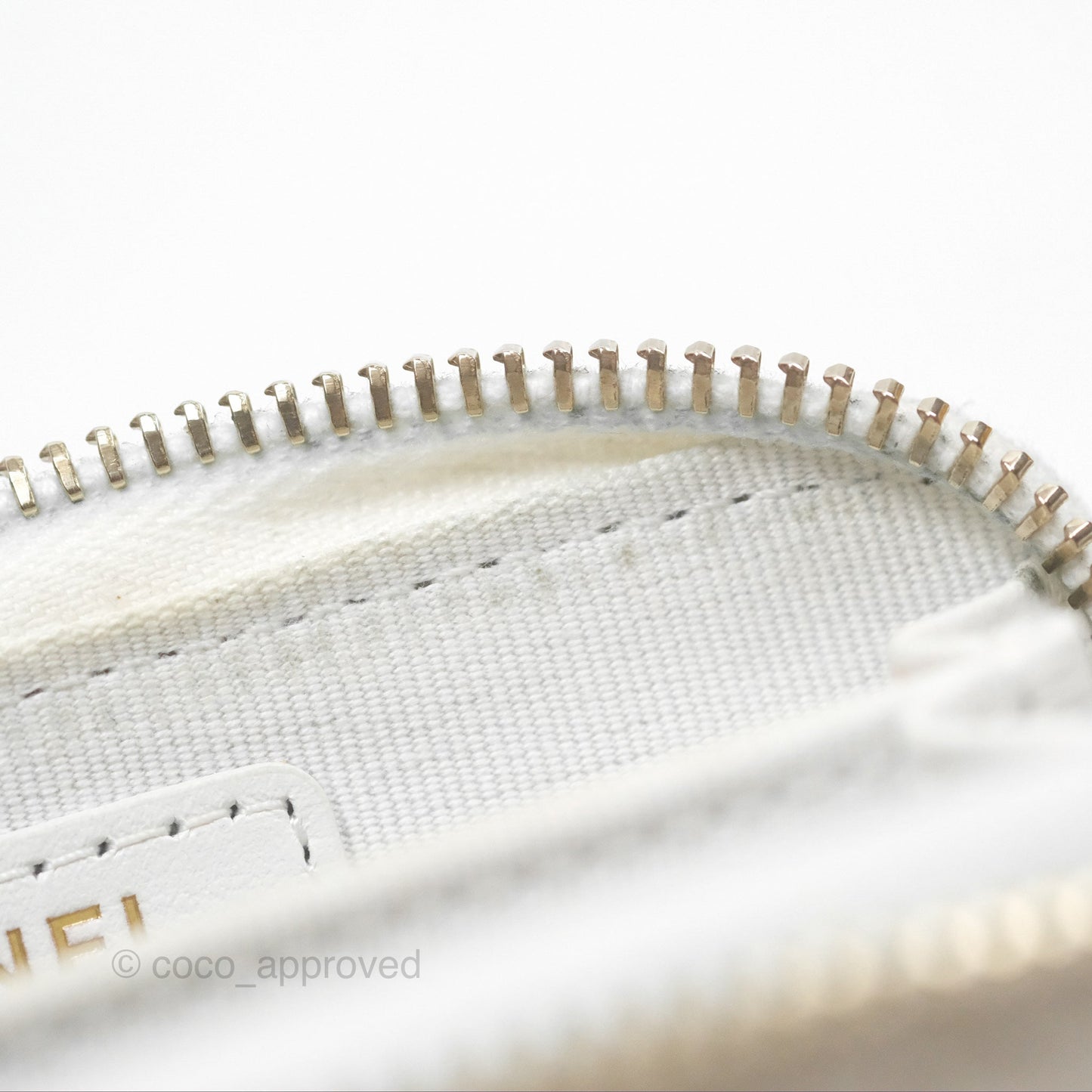 Chanel Classic Zipped Coin Purse White Caviar Gold Hardware