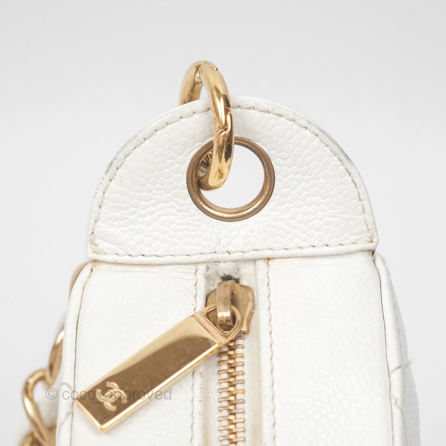 Chanel Vintage CC Quilted Shoulder Bag White Caviar Gold Hardware