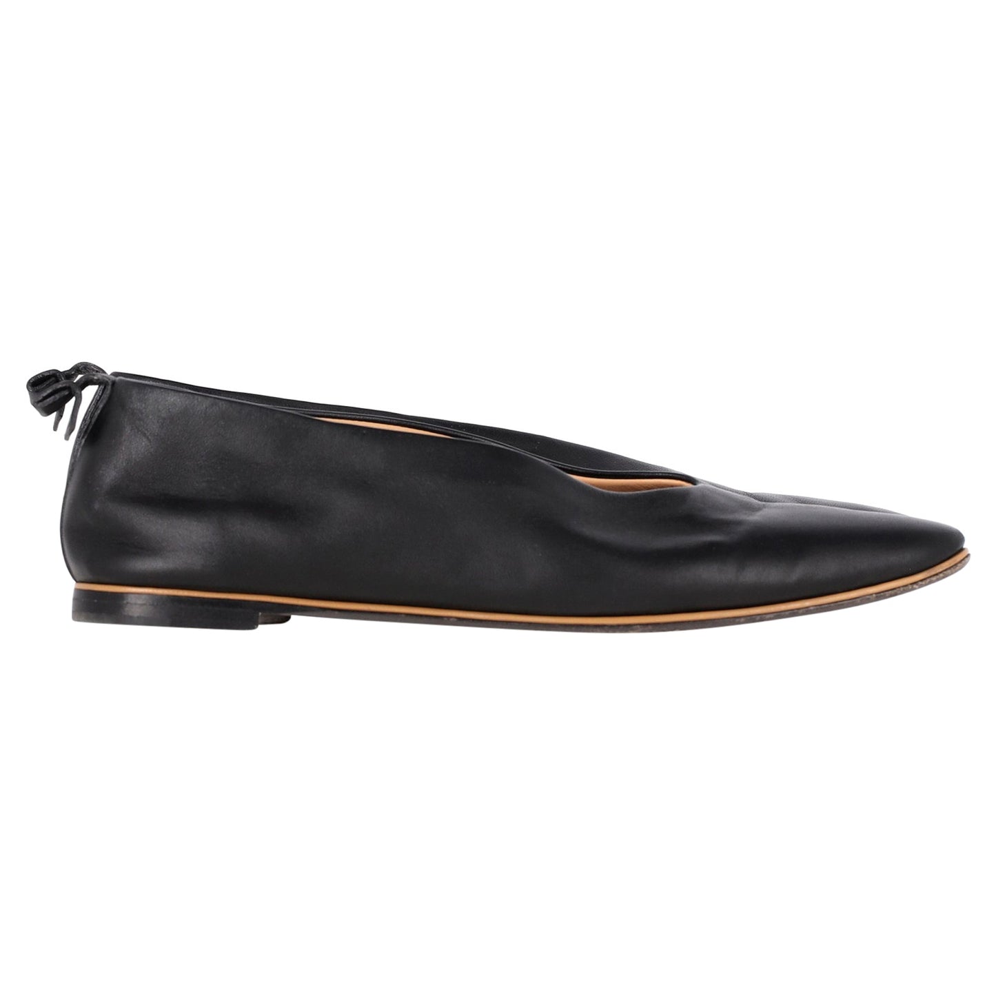 Luxury Bottega Veneta Almond Toe Flats in Black Leather