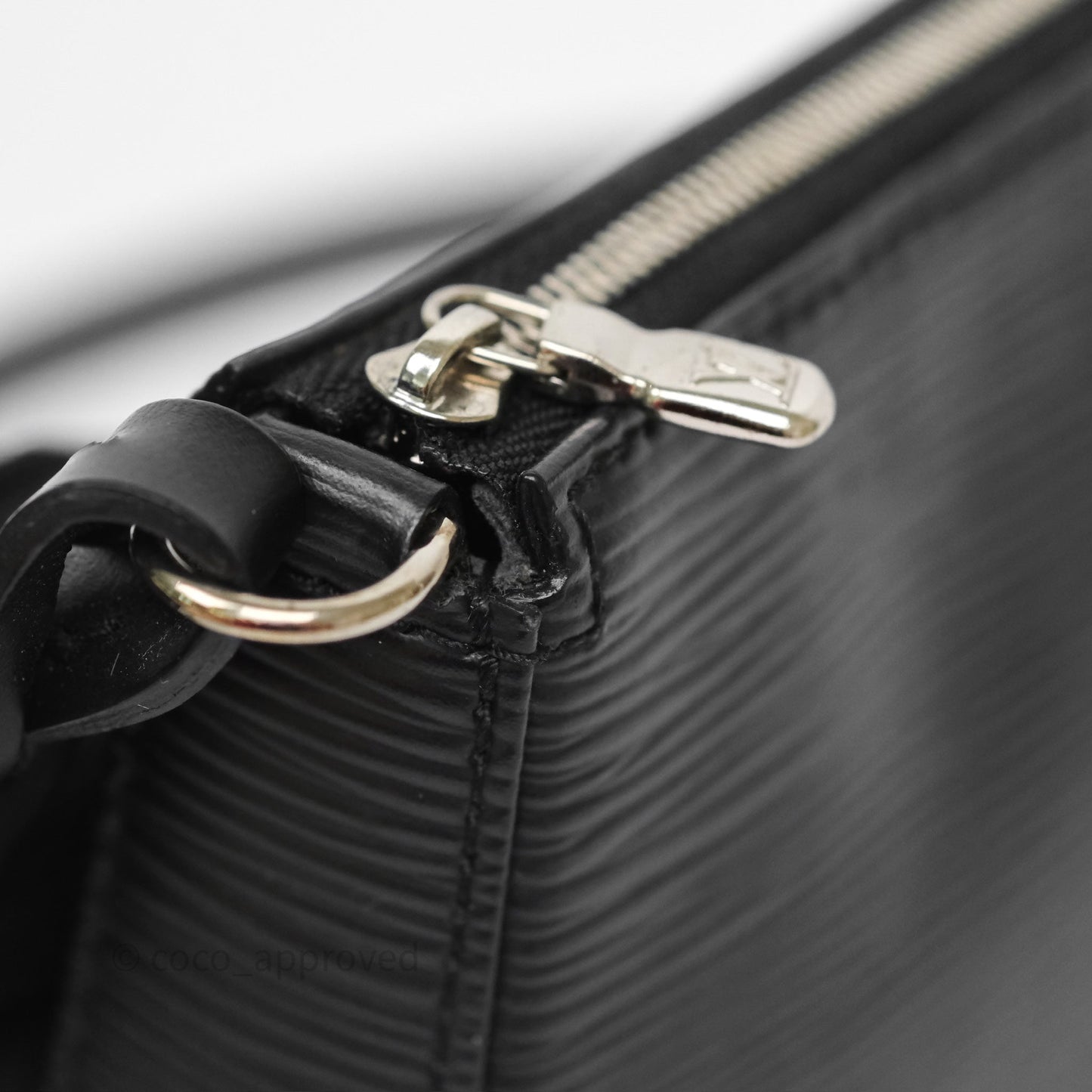 Louis Vuitton Pochette Black Epi