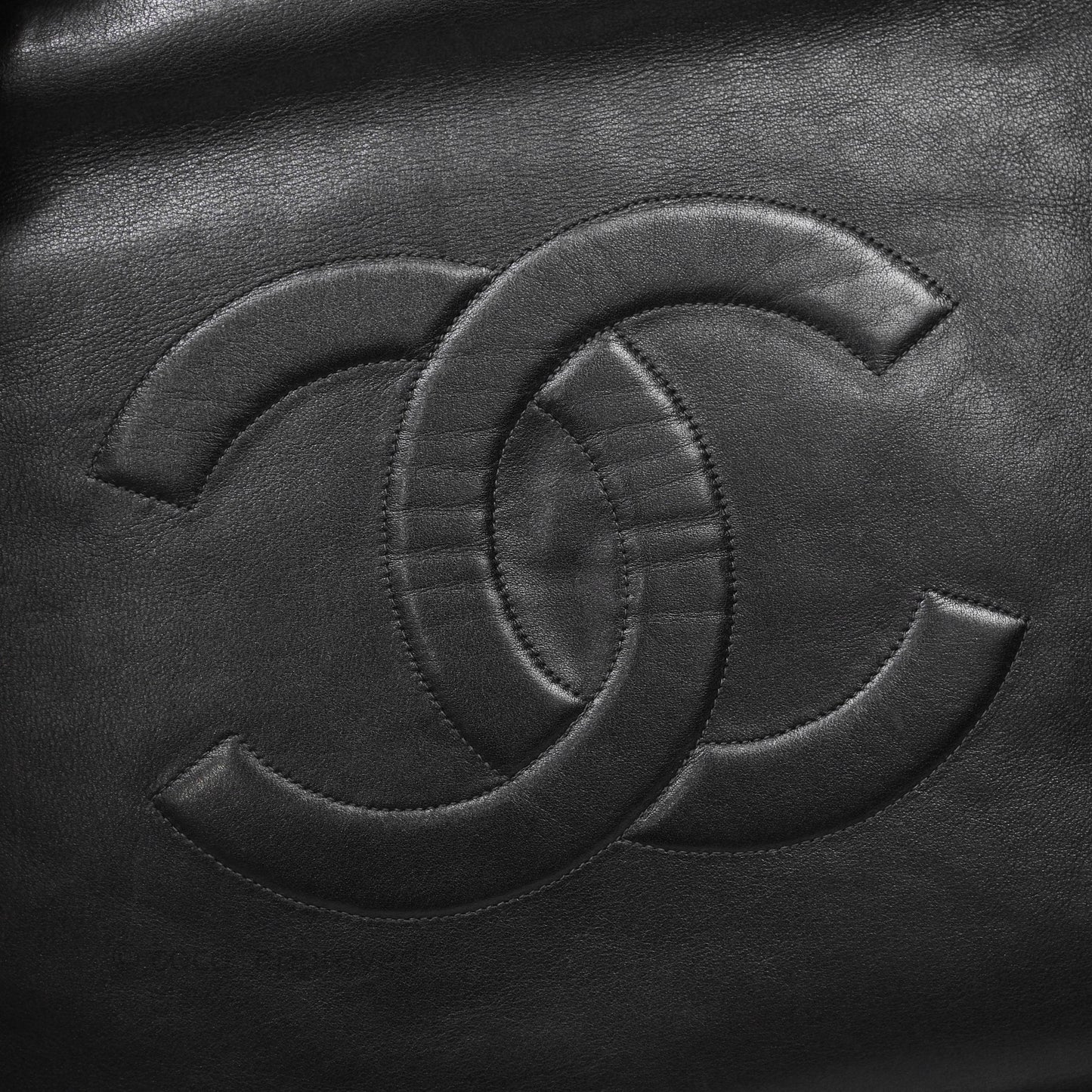 Chanel Vintage Shoulder Bag Black Calfskin Gold Hardware