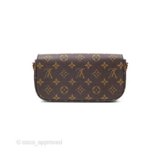 Louis Vuitton Ivy Wallet on Chain Monogram Canvas