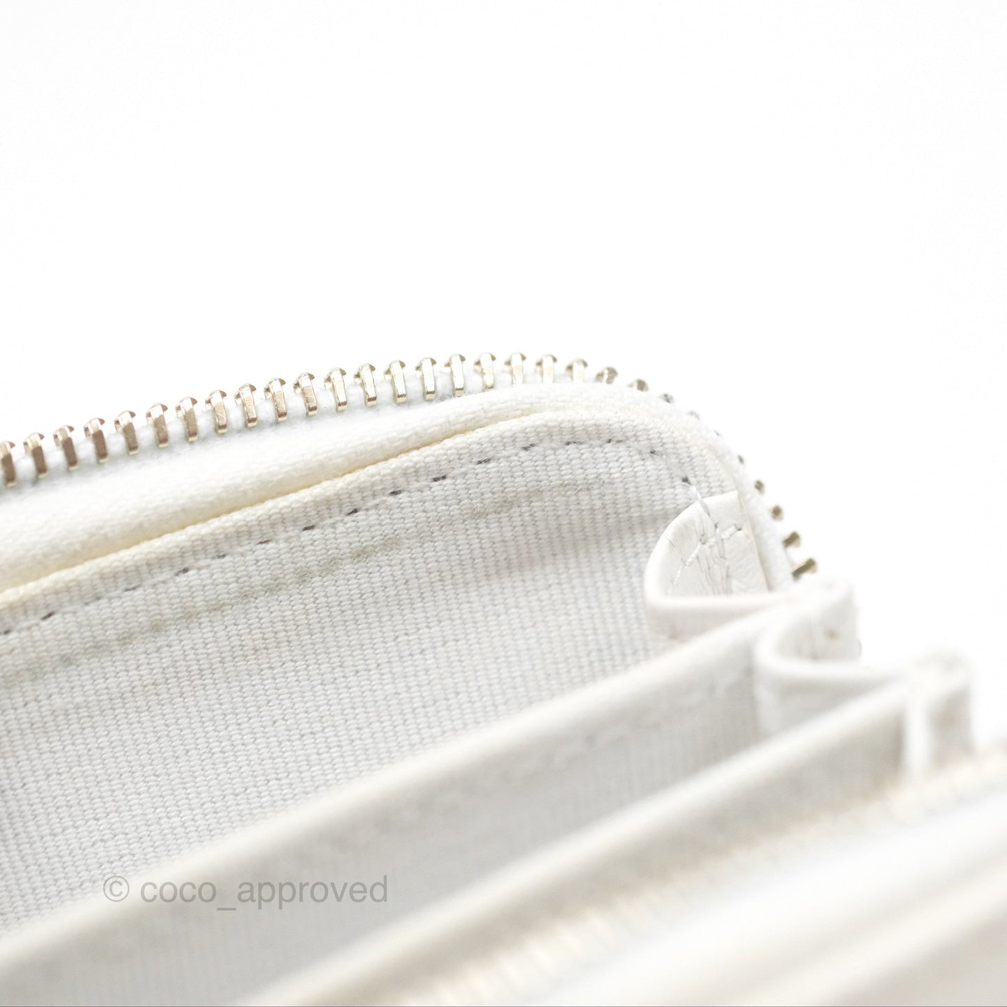 Chanel Classic Zipped Coin Purse White Caviar Gold Hardware