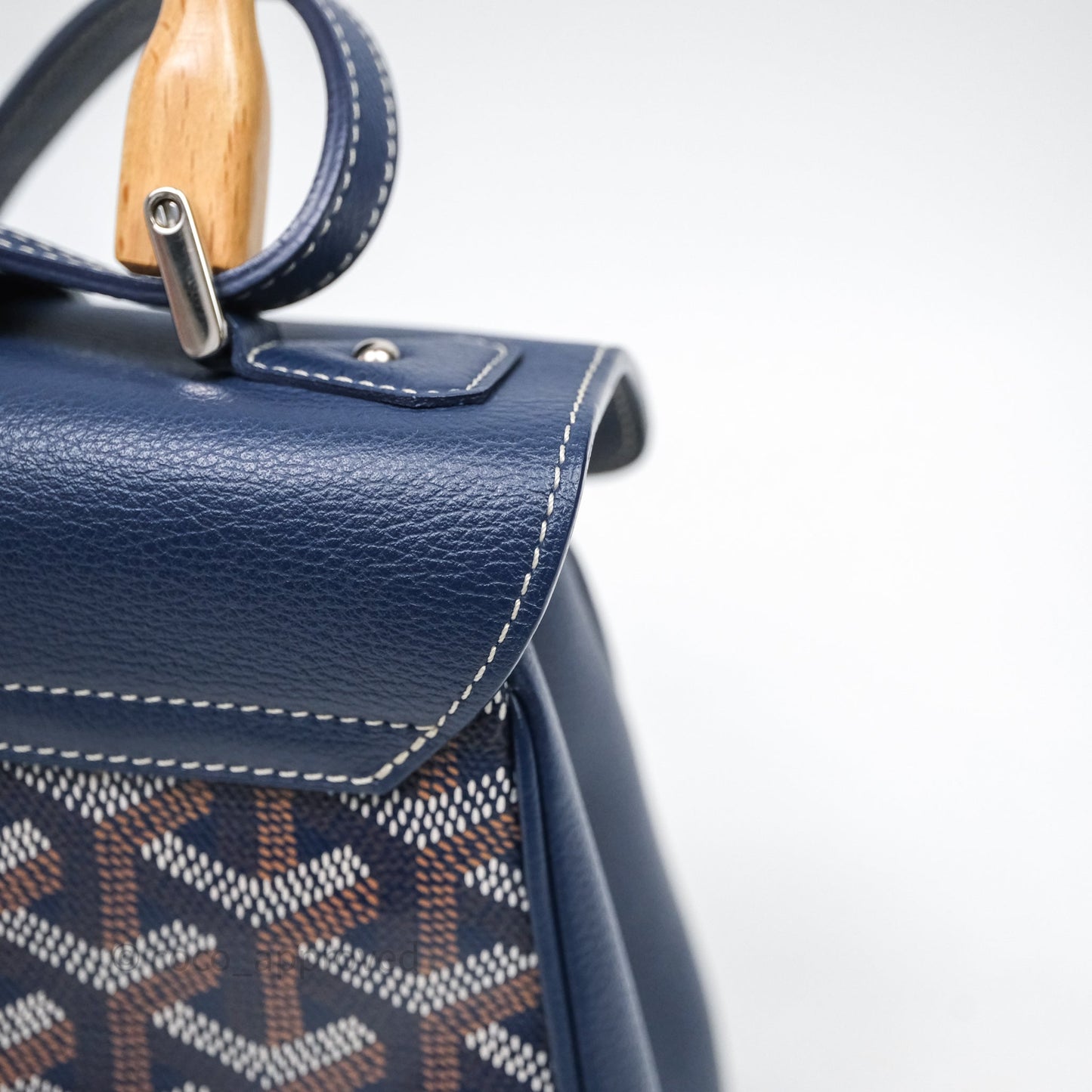 Goyard Saïgon Mini Bag Chevroches Calfskin Navy Silver Hardware