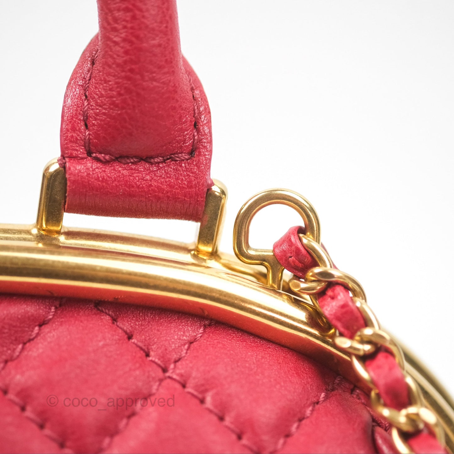 Chanel Quilted Kisslock Handbag With Chain Red Calfskin Gold Hardware