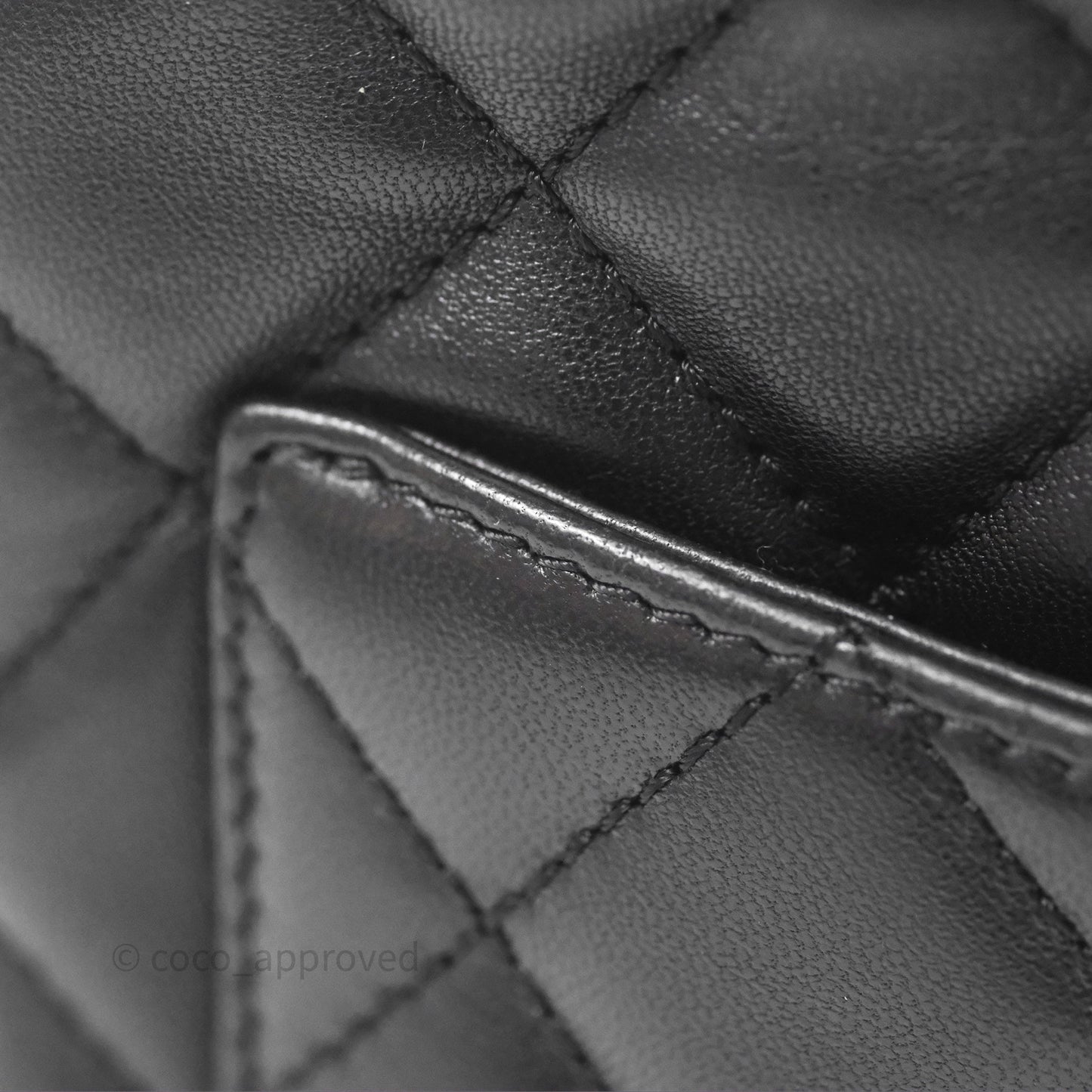 Chanel Quilted CC Pearl Crush Camera Case Black Lambskin Gold Hardware