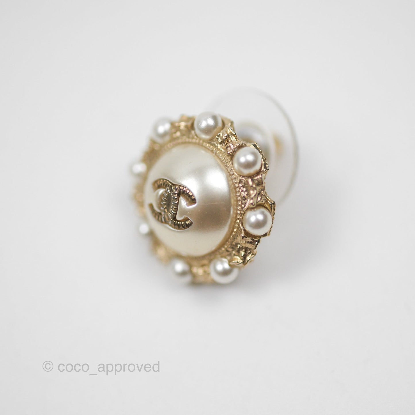 Chanel CC Pearl Round Earrings 19V