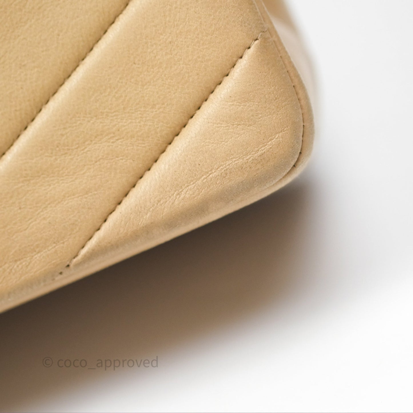 Chanel Vintage Medium Flap Chevron Beige Lambskin 24K Gold Hardware