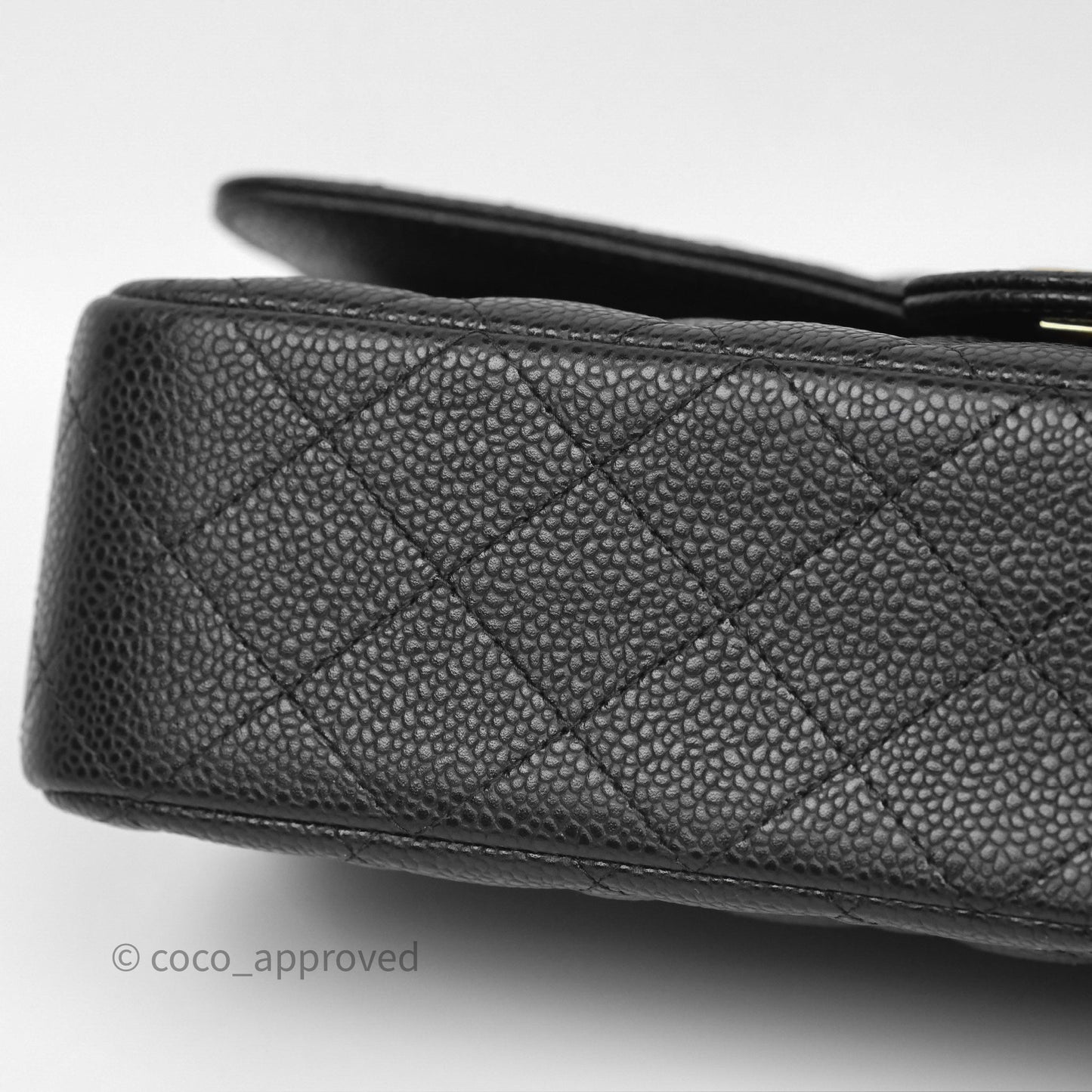 Chanel M/L Medium Classic Flap Quilted Black Caviar Gold Hardware