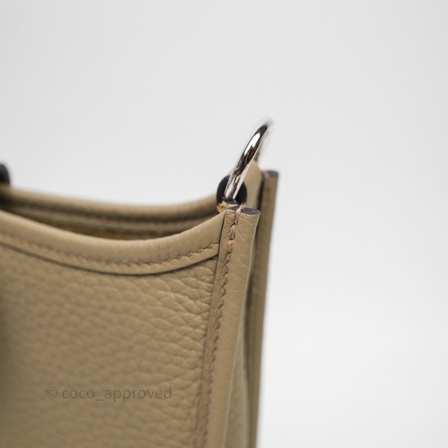 Hermès Mini Evelyne 16 Beige Marfa 8Q Clemence Gold Hardware