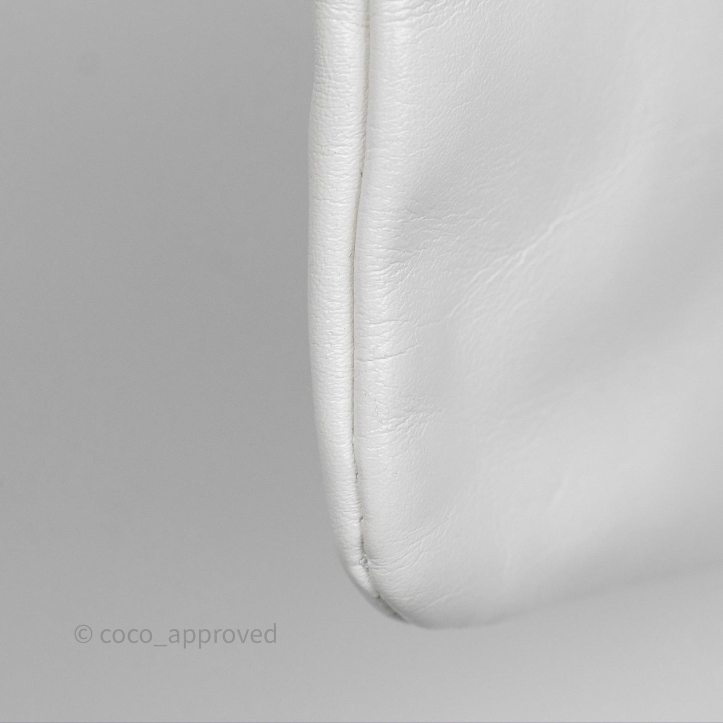 Chanel 22 Small White Shiny Calfskin Aged Gold Hardware