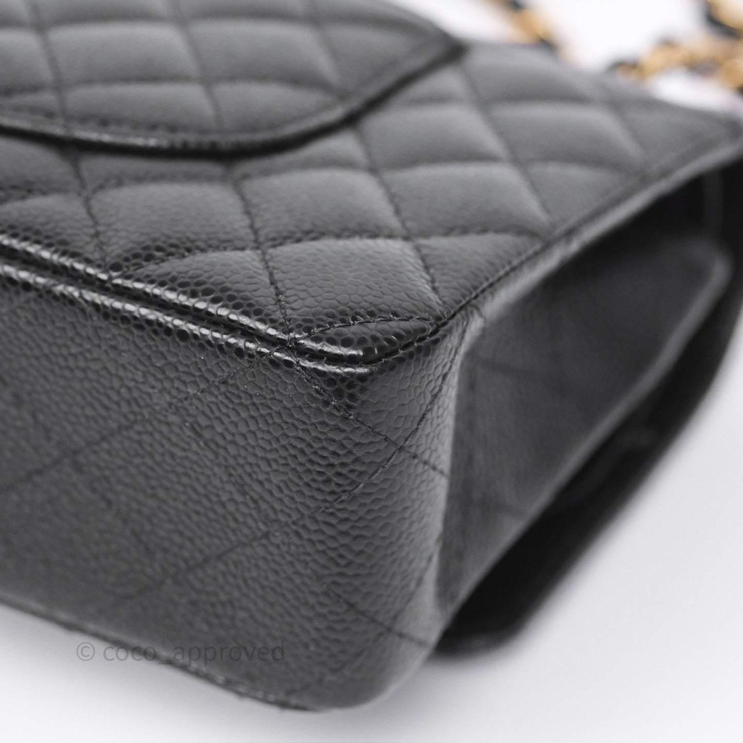 Chanel M/L Medium Classic Flap Quilted Black Caviar Gold Hardware
