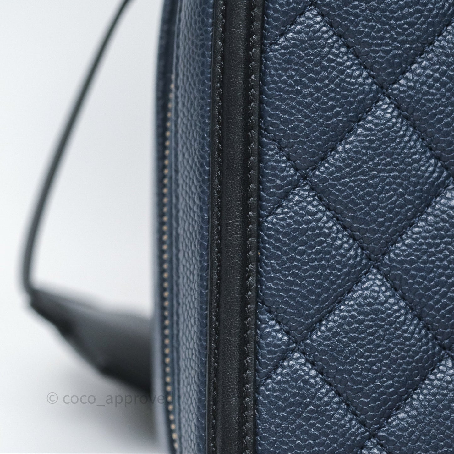 Chanel Quilted Medium CC Filigree Vanity Case Dark Navy Caviar Gold Hardware
