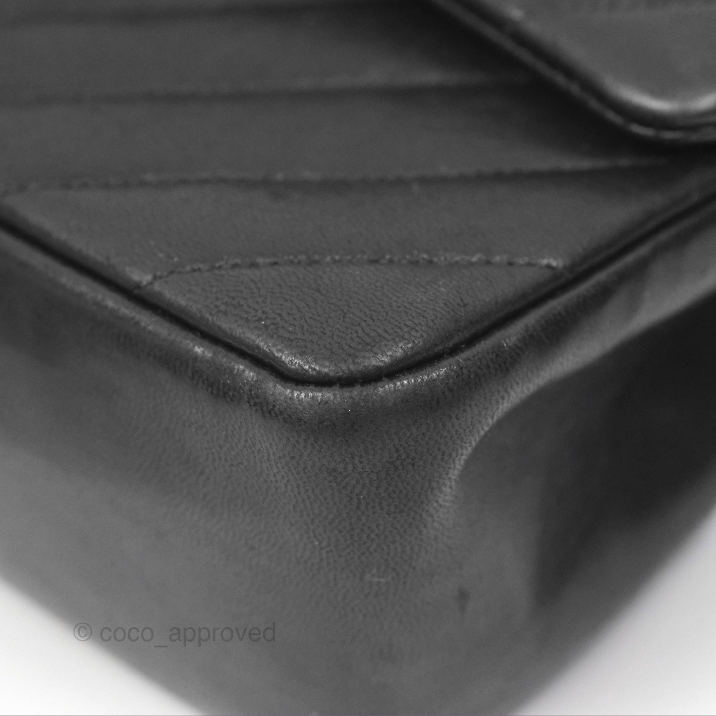 Chanel Vintage Medium Classic Flap Chevron Black Lambskin 24K Gold Hardware