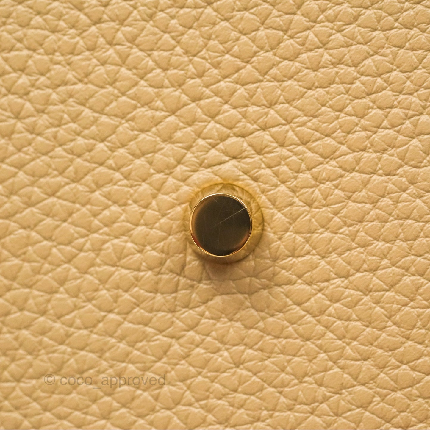 Hermès Lindy 26 Trench Clemence Gold Hardware