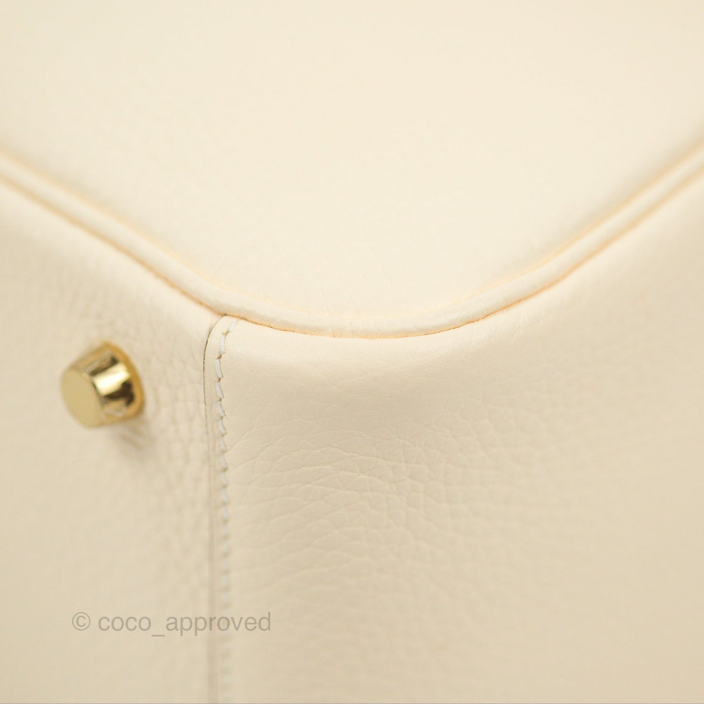 Hermès Lindy 26 Nata Taurillon Clemence Gold Hardware