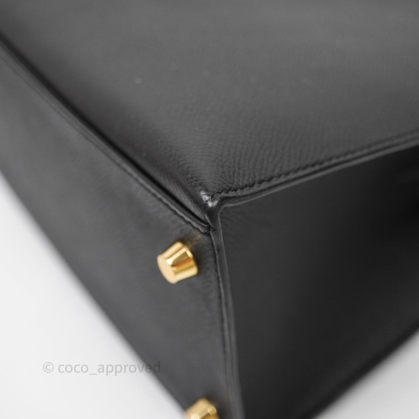 Hermès Kelly 28 Black Epsom Gold Hardware