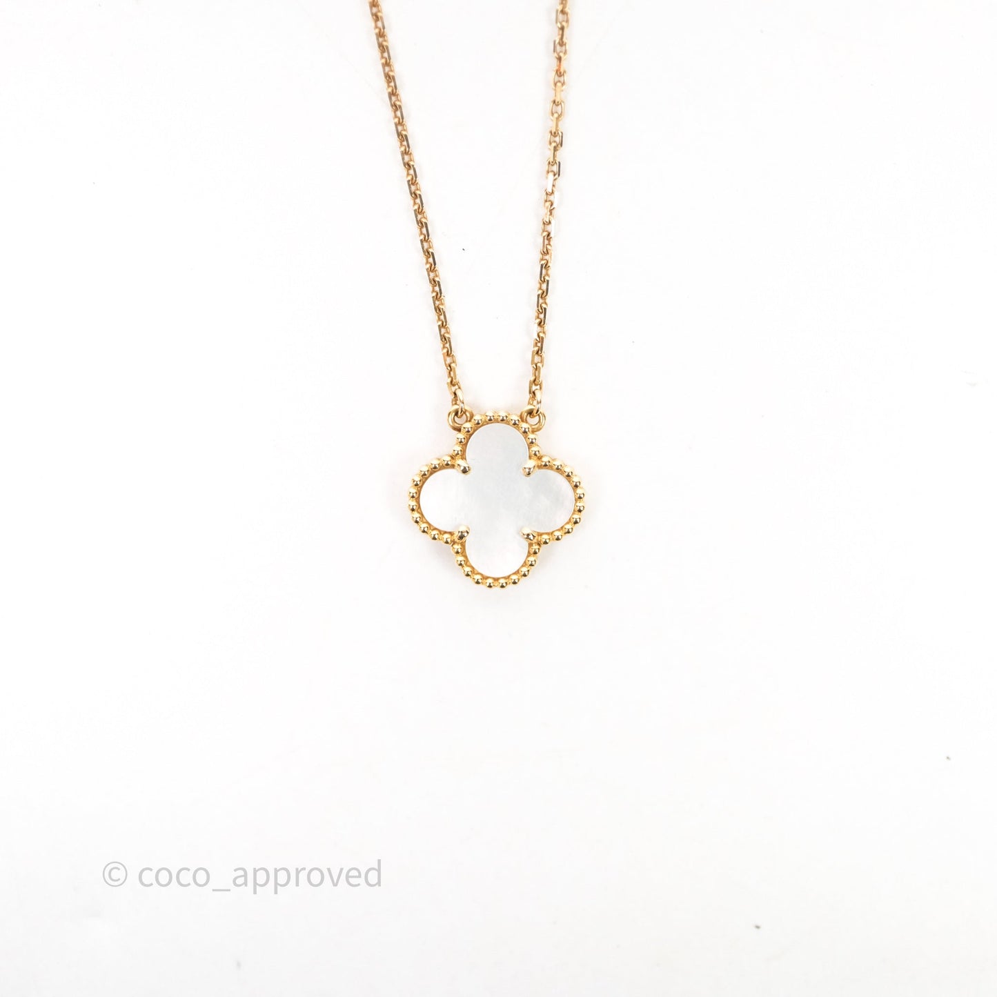 Van Cleef & Arpels Vintage Alhambra Pendant White Mother-of-pearl Yellow Gold
