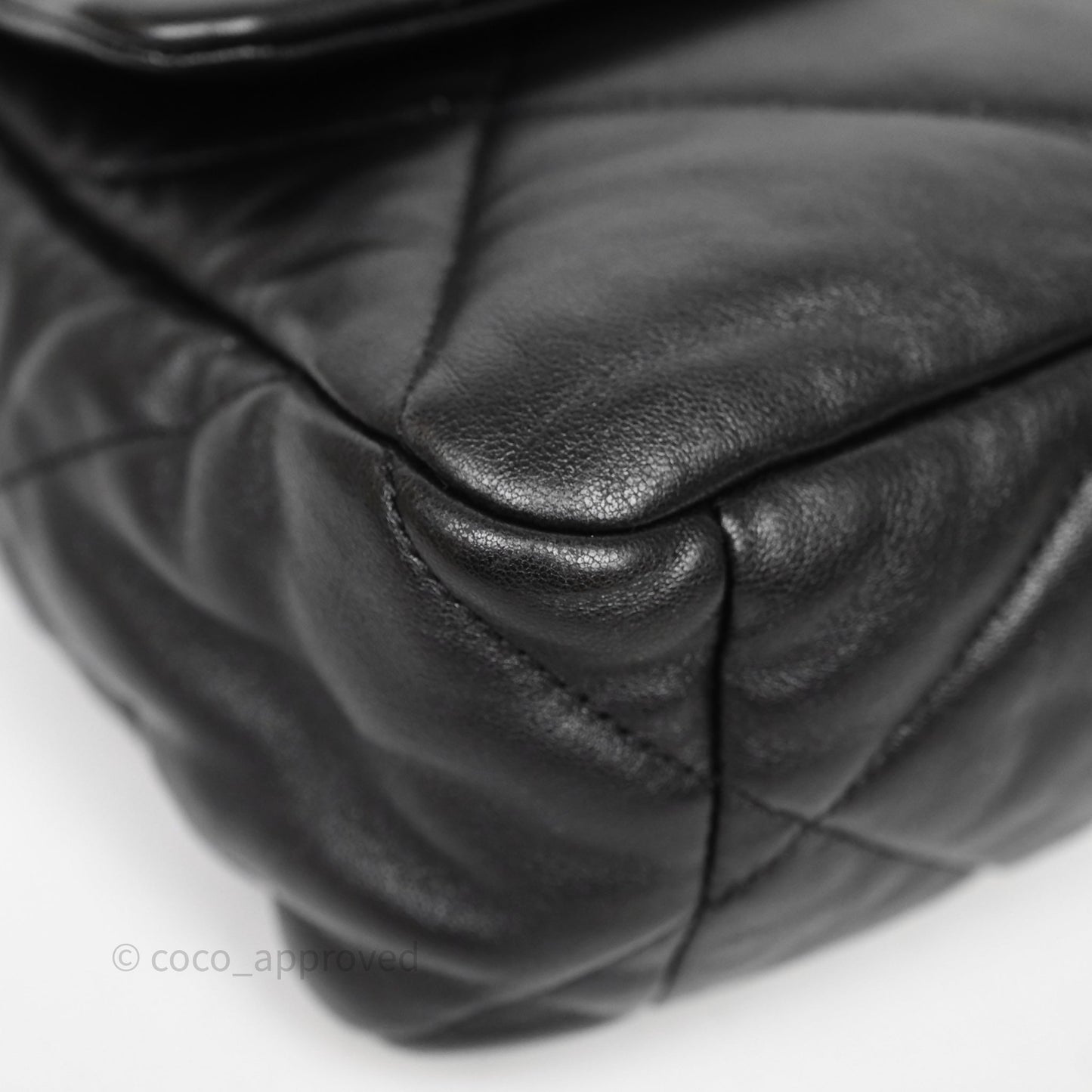 Chanel 19 Medium Black Mixed Hardware