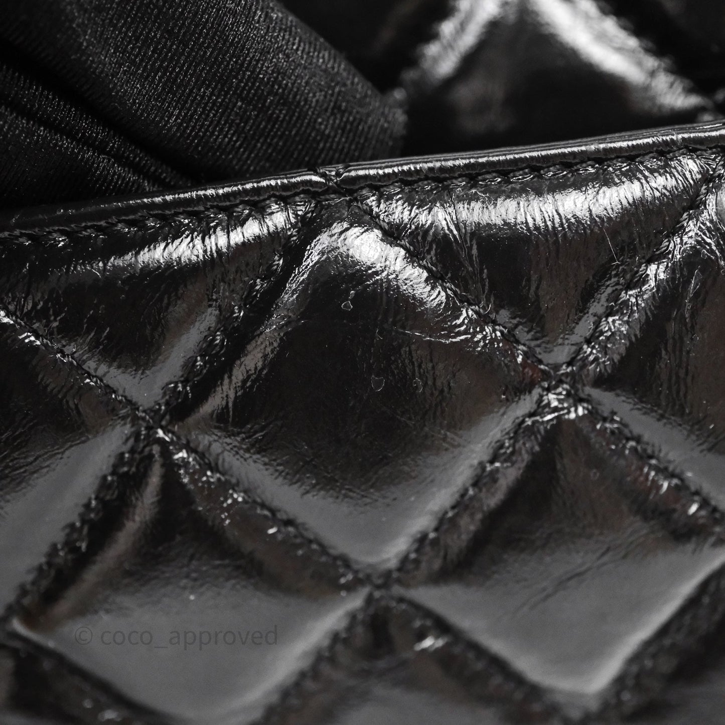 Chanel Medium Quilted Wavy CC Hobo Black Shiny Crumpled Calfskin Aged Gold Hardware