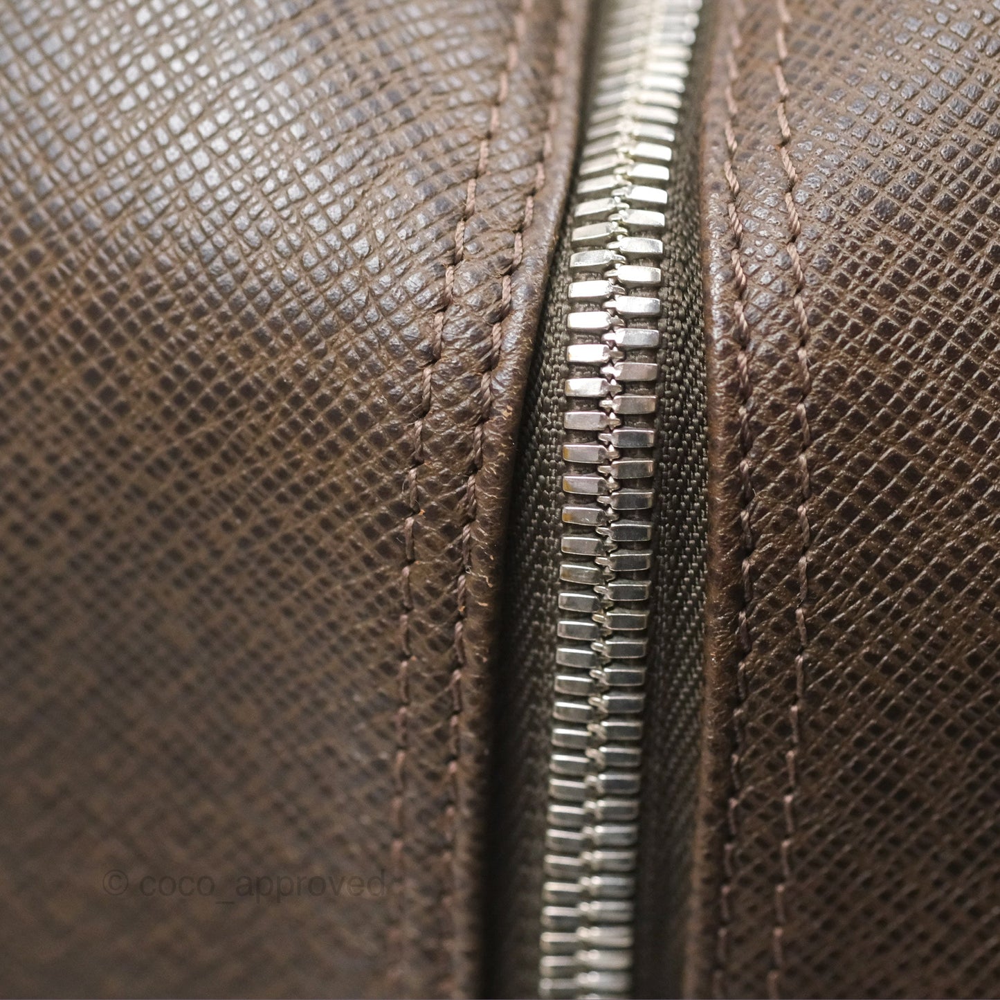 Louis Vuitton Vintage Kendall PM in Brown Taiga Leather