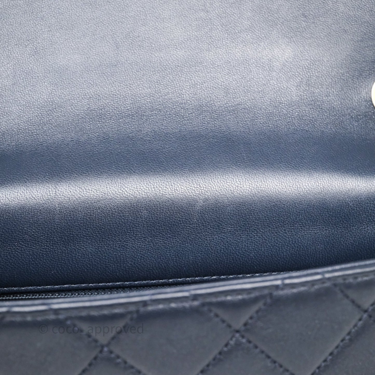 Chanel Quilted Entwined Chain Bag Navy Lambskin Aged Gold Hardware 21P