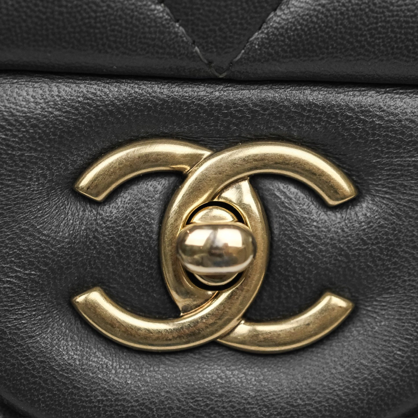 Chanel Jumbo Double Flap Dark Grey Lambskin Brushed Gold Hardware⁣⁣
