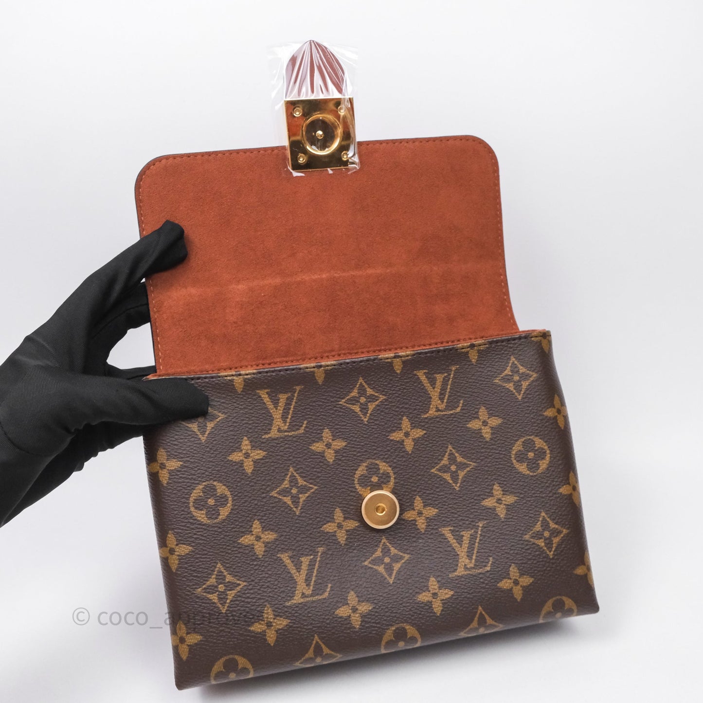 Louis Vuitton Monogram Locky BB Caramel