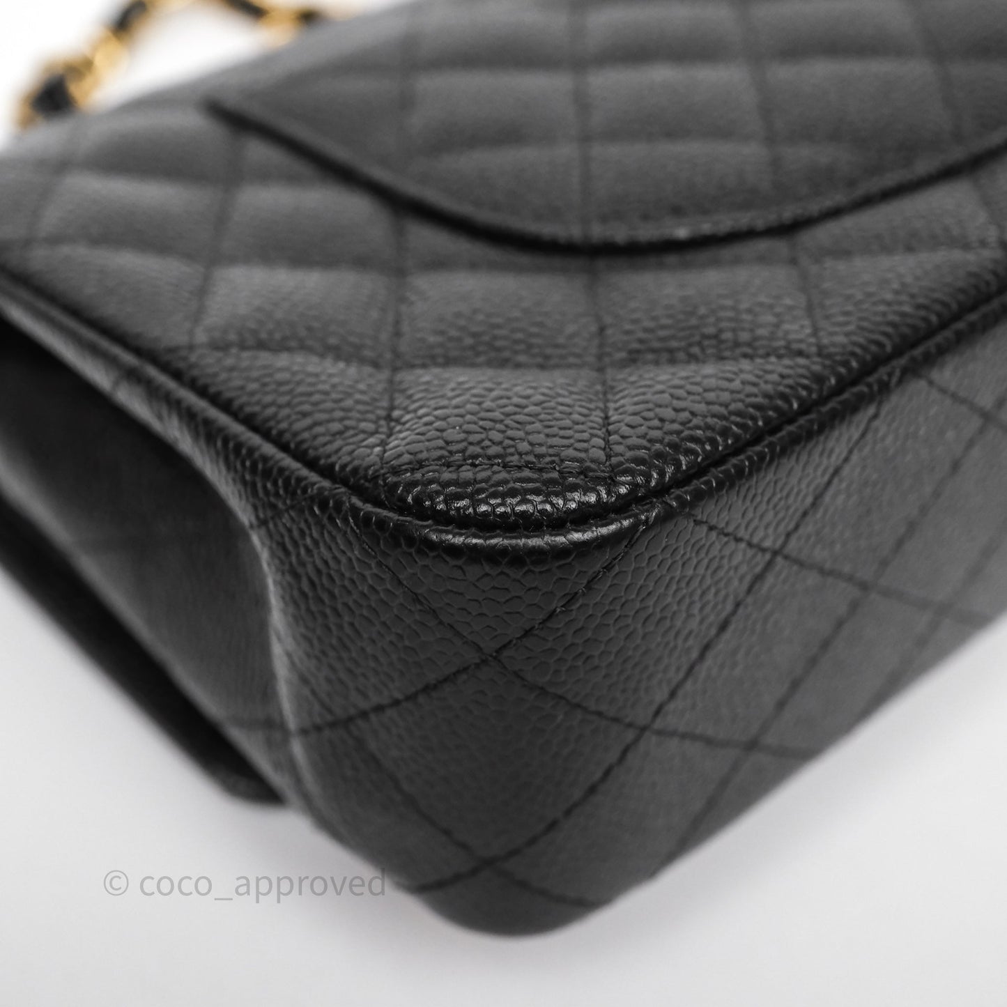 Chanel Classic M/L Medium Flap Quilted Black Caviar Gold Hardware