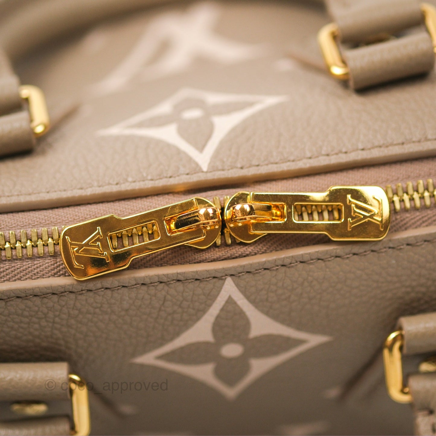 Louis Vuitton Speedy Bandoulière 20 Monogram Empreinte Tourterelle/Cream