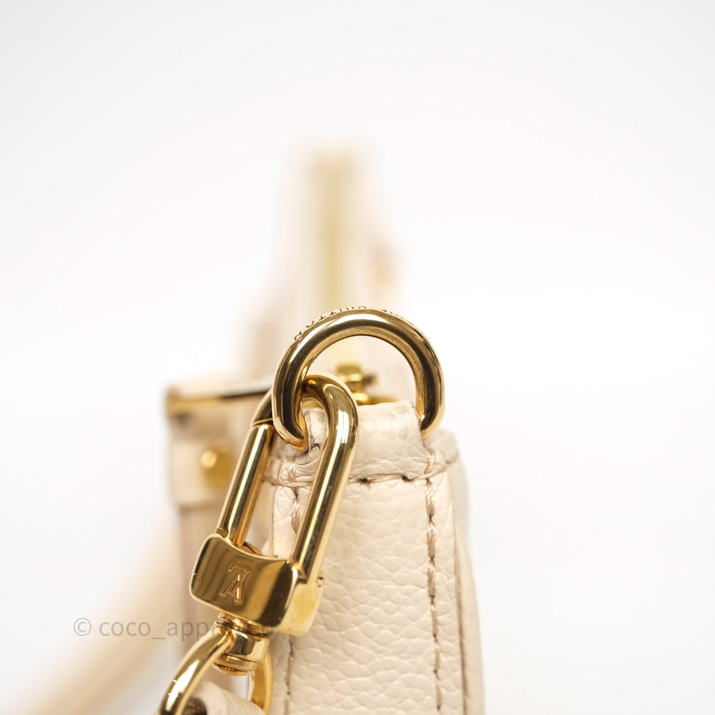 Louis Vuitton Easy Pouch On Strap Crème Monogram Empreinte Leather