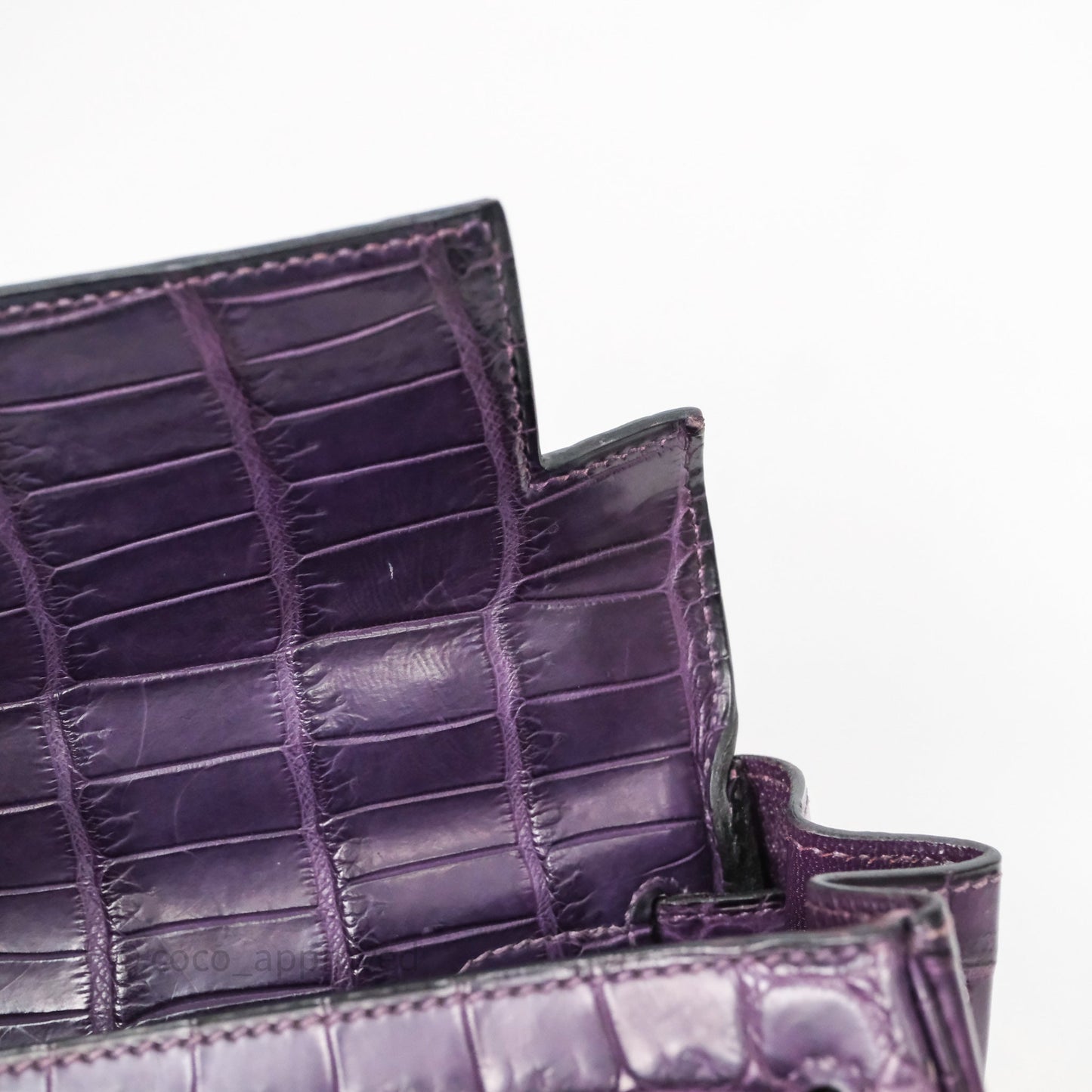 Hermès Kelly 28 Purple Crocodile Gold Hardware