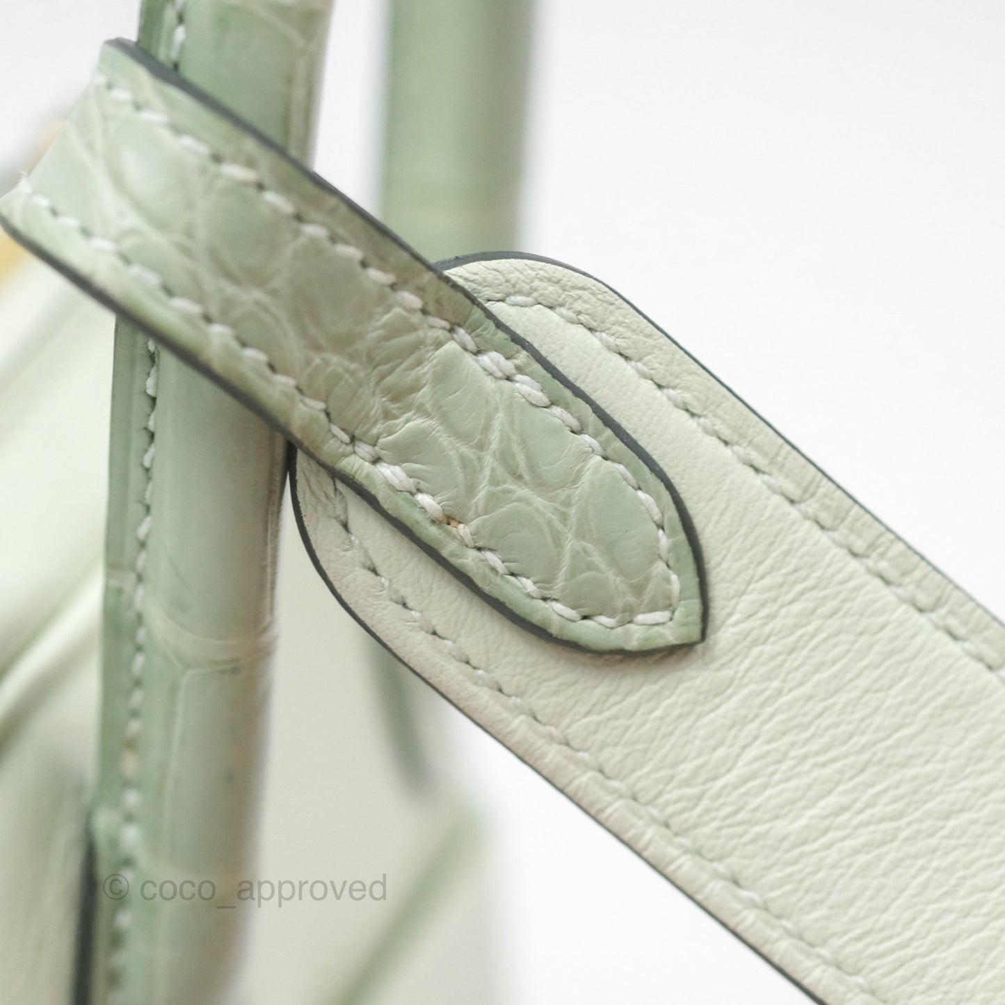Hermès Mini Lindy Touch Vert Fizz 0S Swift Alligator Handle Gold Hardware