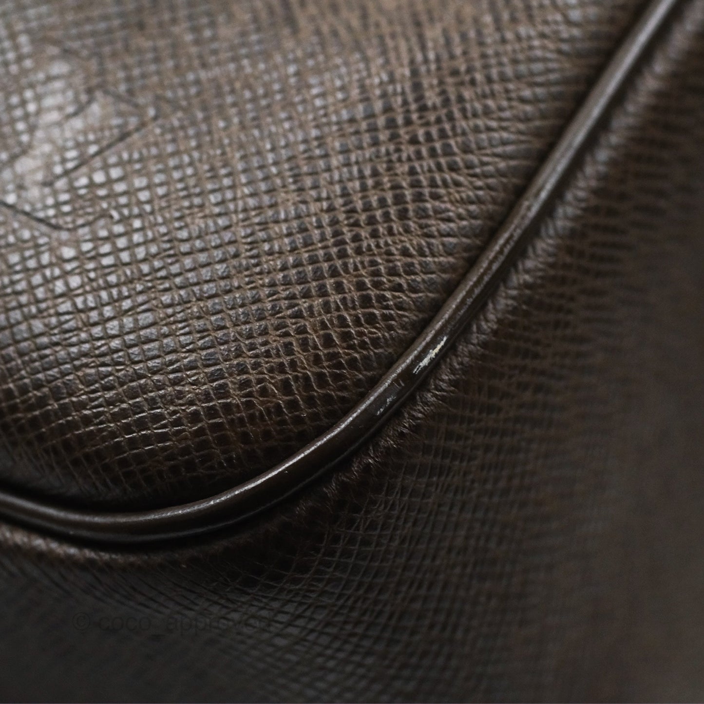 Louis Vuitton Vintage Kendall PM in Brown Taiga Leather