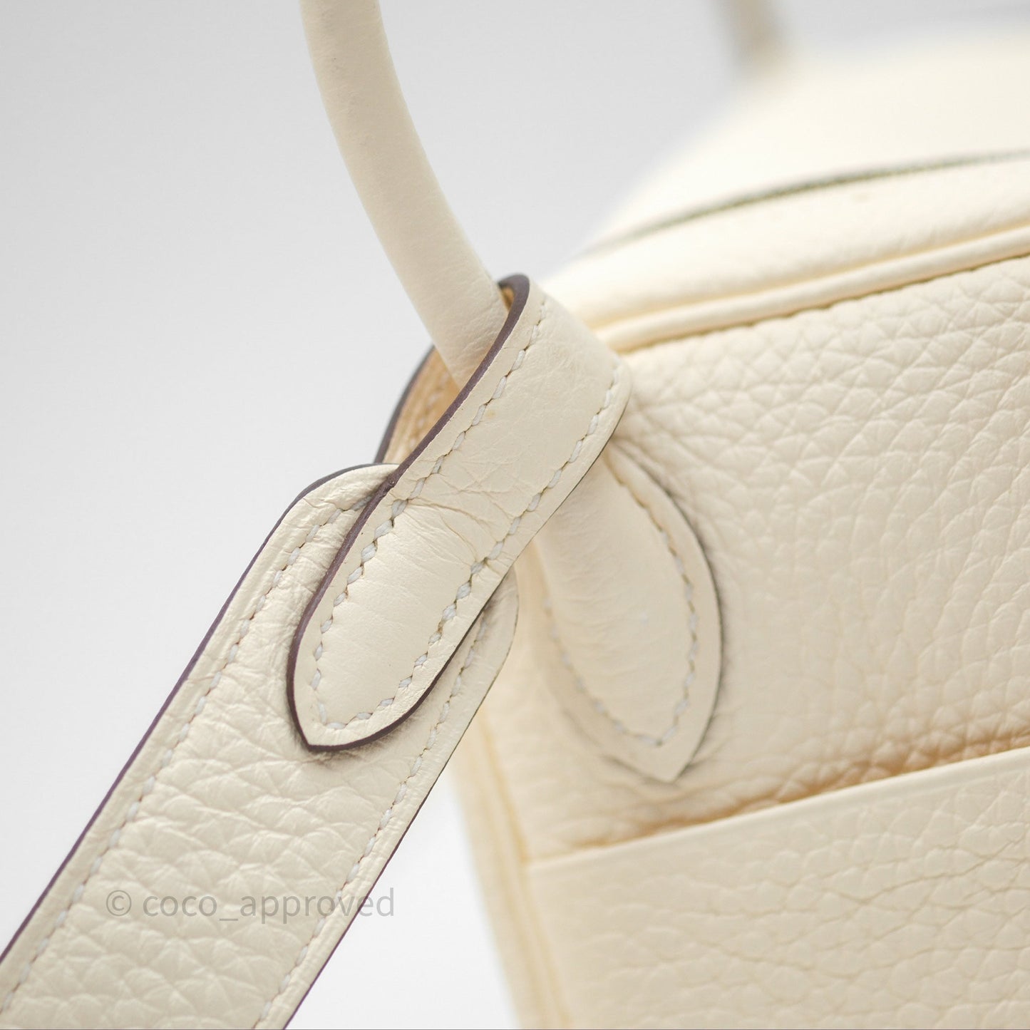 Hermès Mini Lindy 20 Nata I2 Clemence Gold Hardware
